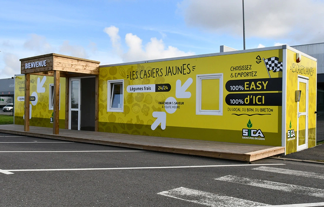 Le bâtiment des casiers jaunes